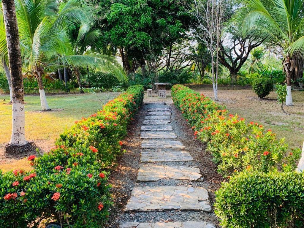 Getaways At Pueblo Real Hotel Quepos Ngoại thất bức ảnh