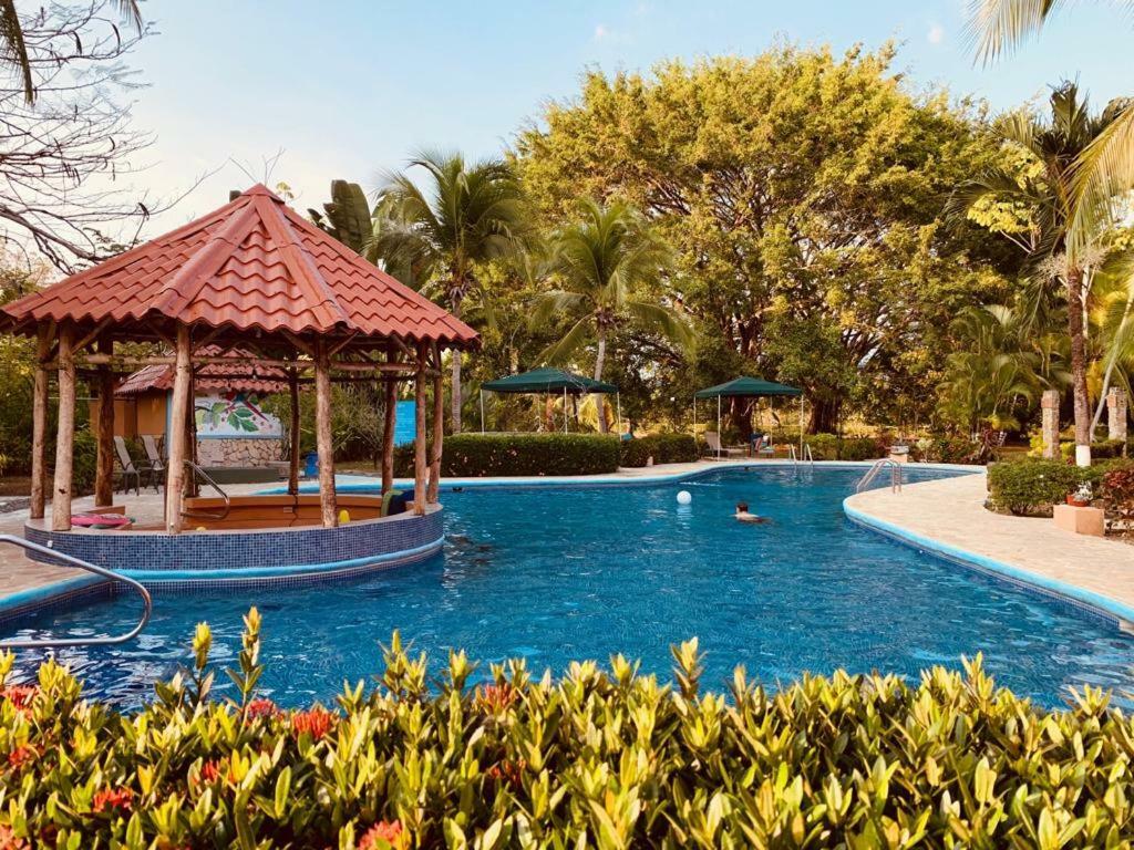Getaways At Pueblo Real Hotel Quepos Ngoại thất bức ảnh